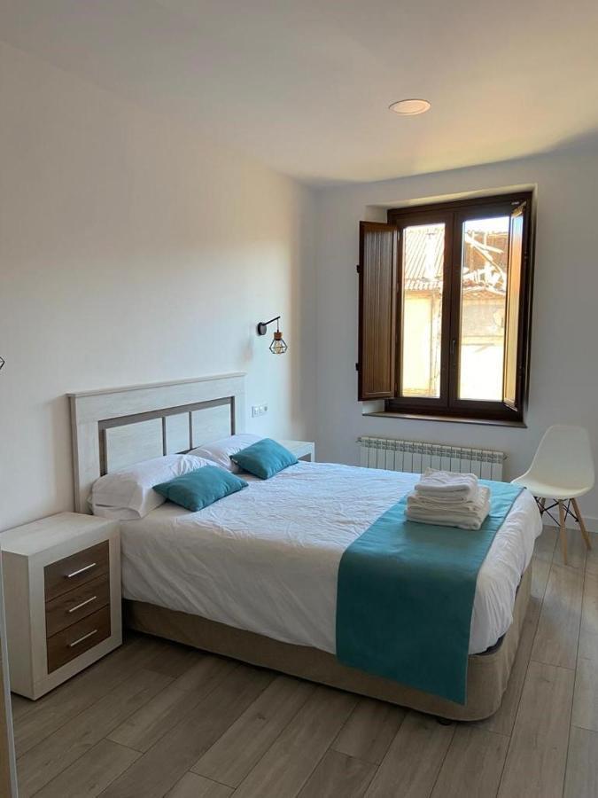 Apartamentos Rurales La Plaza 2 ドゥルエロ・デ・ラ・シエラ エクステリア 写真