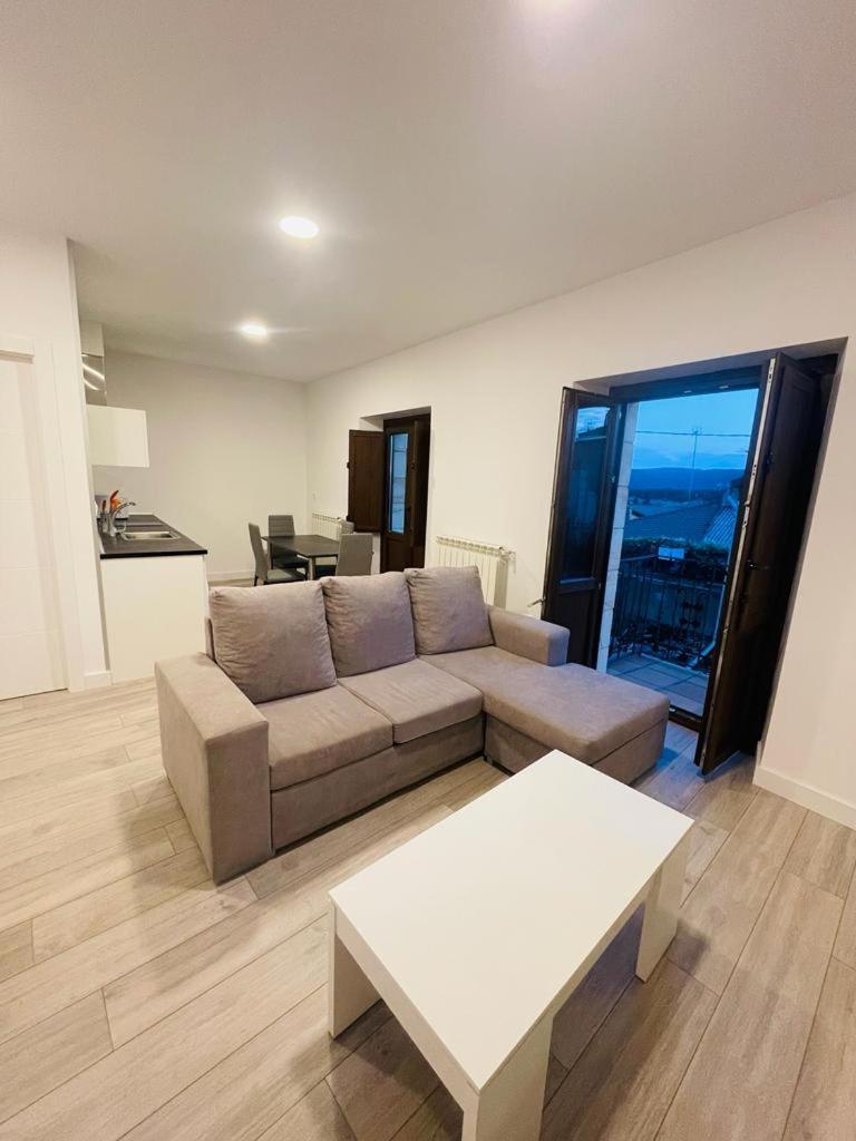 Apartamentos Rurales La Plaza 2 ドゥルエロ・デ・ラ・シエラ エクステリア 写真